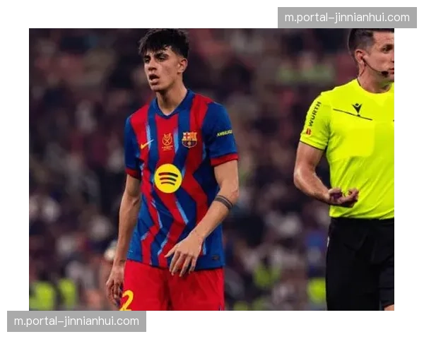 巴萨德容股二头肌伤缺一月 中场组织重任或落贝尔纳尔肩 巴萨德容股二头肌伤缺一月 中场组织重任或落贝尔纳尔肩